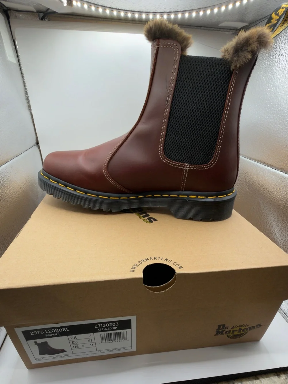 Dr. Martens 2976 Leonore Abruzzo WP Faux Fur Chelsea Boots Brown – Size 9